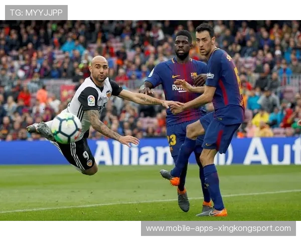 西甲训练课强化控球耐心,球队传接球质量提高