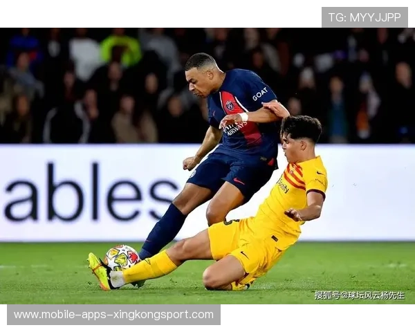 巴萨从中线启动反击，拉菲尼亚劲射完成绝杀