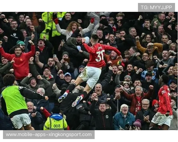 曼联豪取热刺，卡里克再度领军冲击冠军